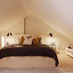 Turnkey I Karlin Square Apartments